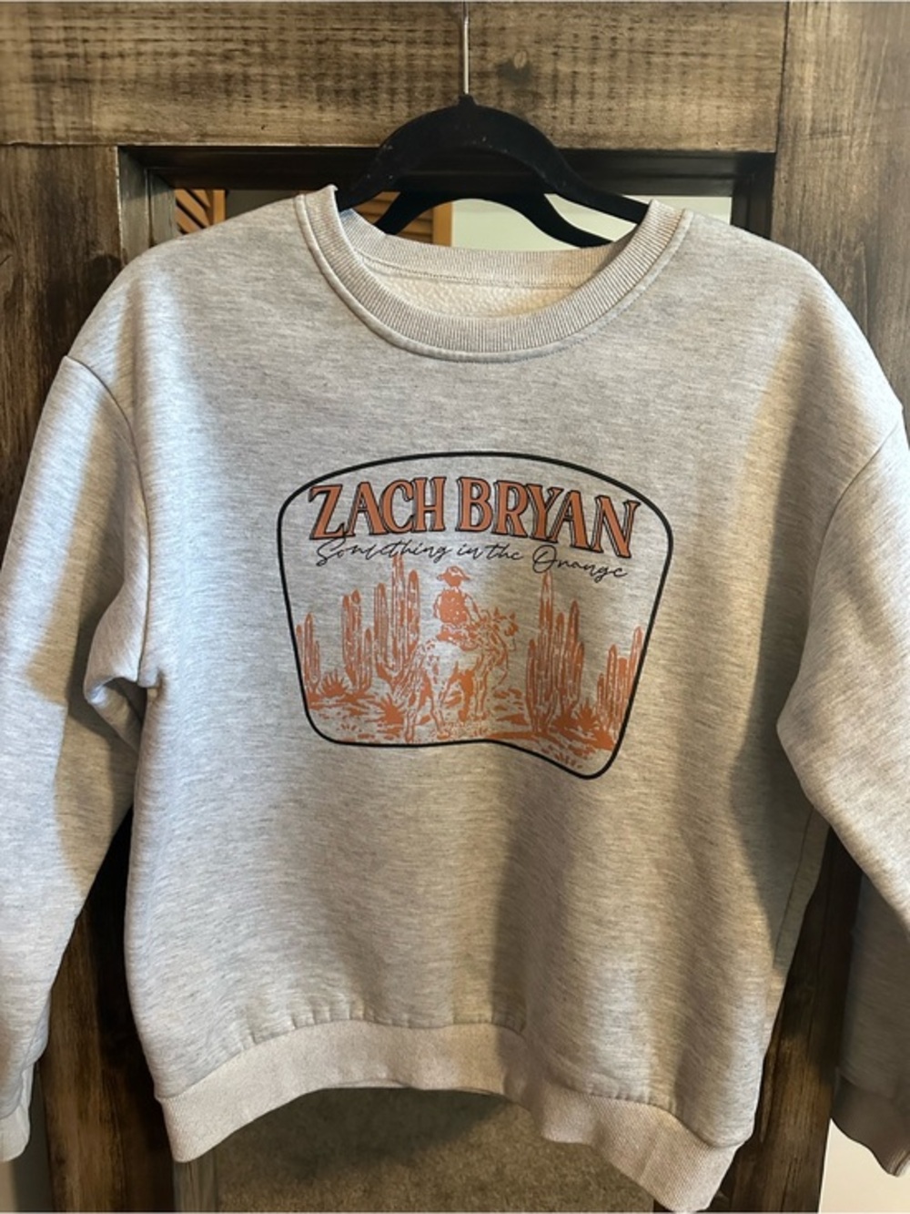 Zach Bryan Something In The Orange Graphic Sweatshirt Crewneck Gray M Concert